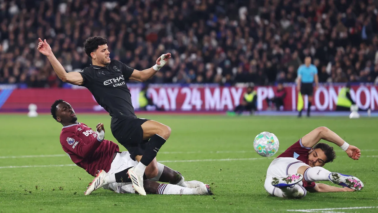 تعثر مانشستر سيتي يفتح أبواب لقب البريميرليج على مصراعيها أمام آرسنال مجددًا